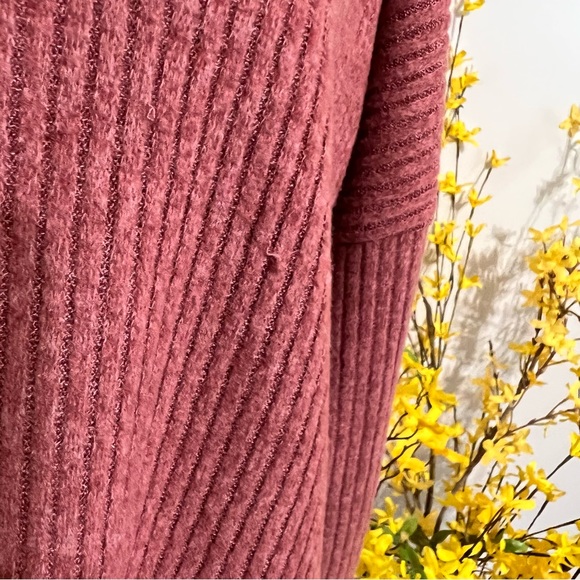 Vanilla Bay Heathered Burgundy Left Sleeve Cutout Long Sleeve Sweater - Size L - Picture 4 of 7